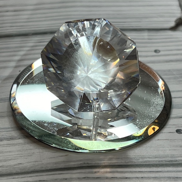 Clear 1.5" Oyster Figure Decor with Pearl &Mirror Plate Rainbow Effect Unmarked - Picture 3 of 9